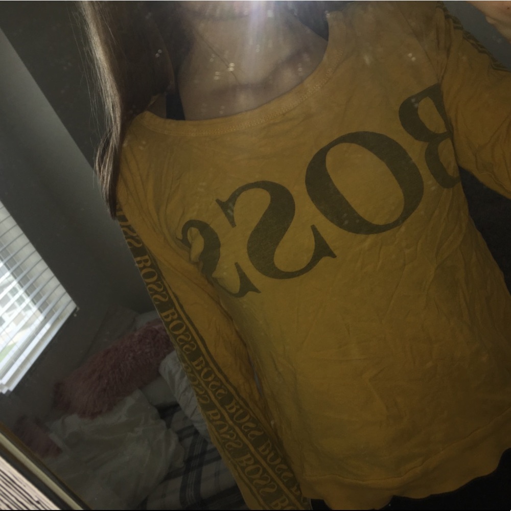 yellow long sleeve T-shirt